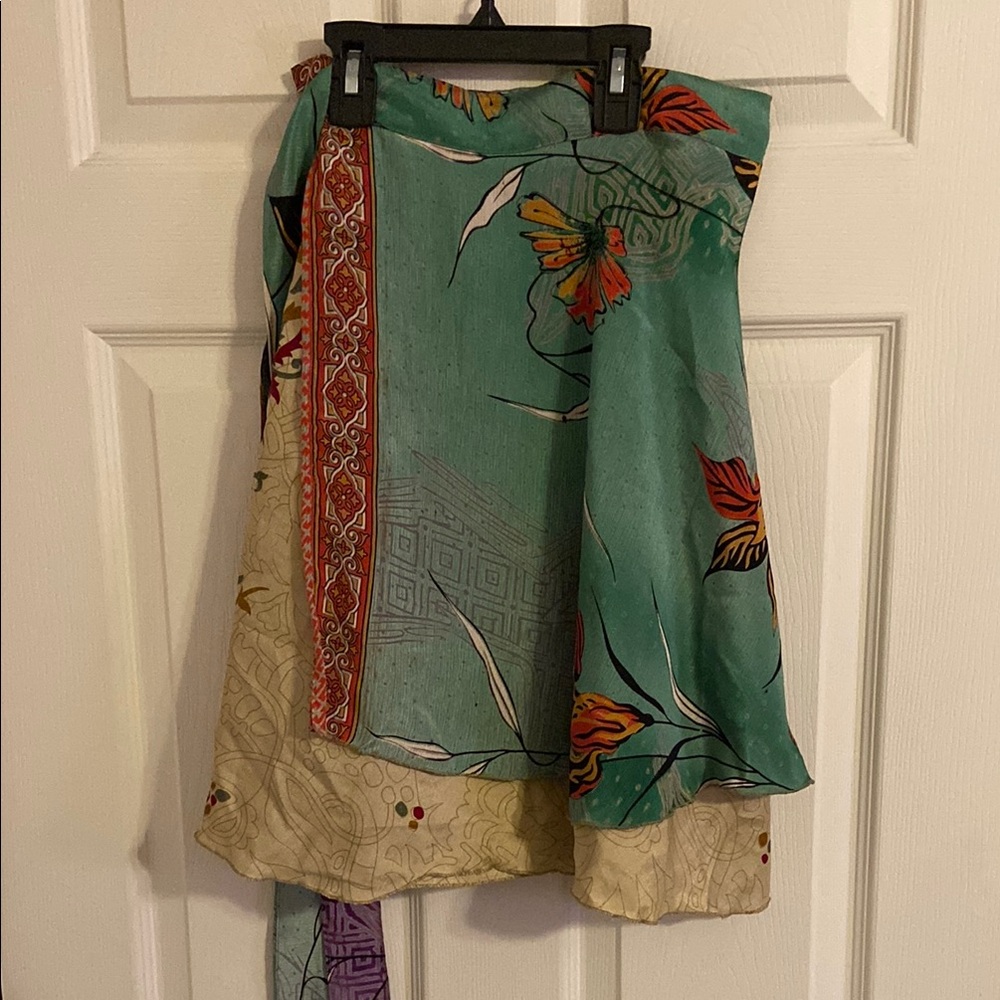 Floral Patterned Green and Cream Skirt